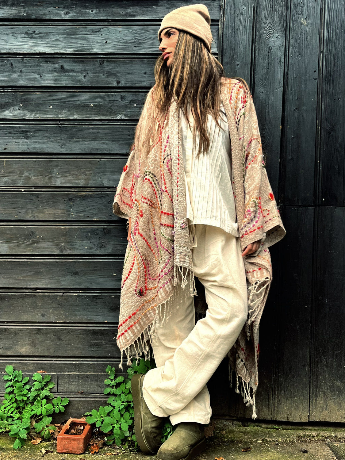 Amoha  Poncho Beige & Colors