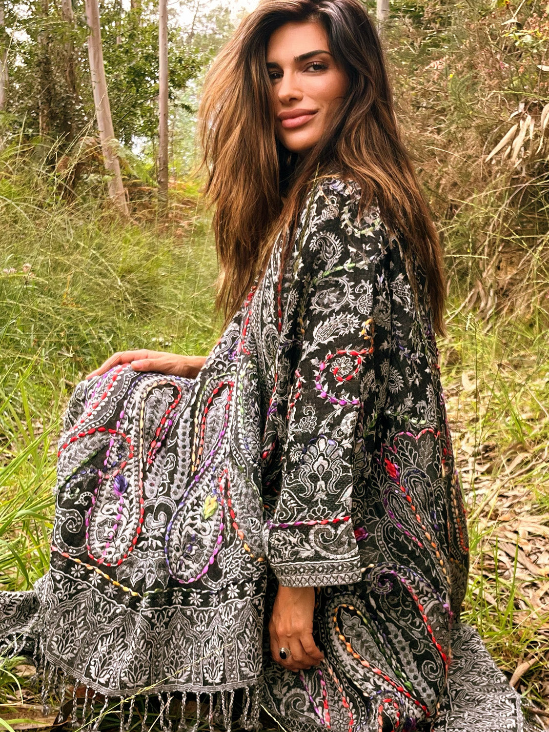 Amoha Poncho Black & Colors