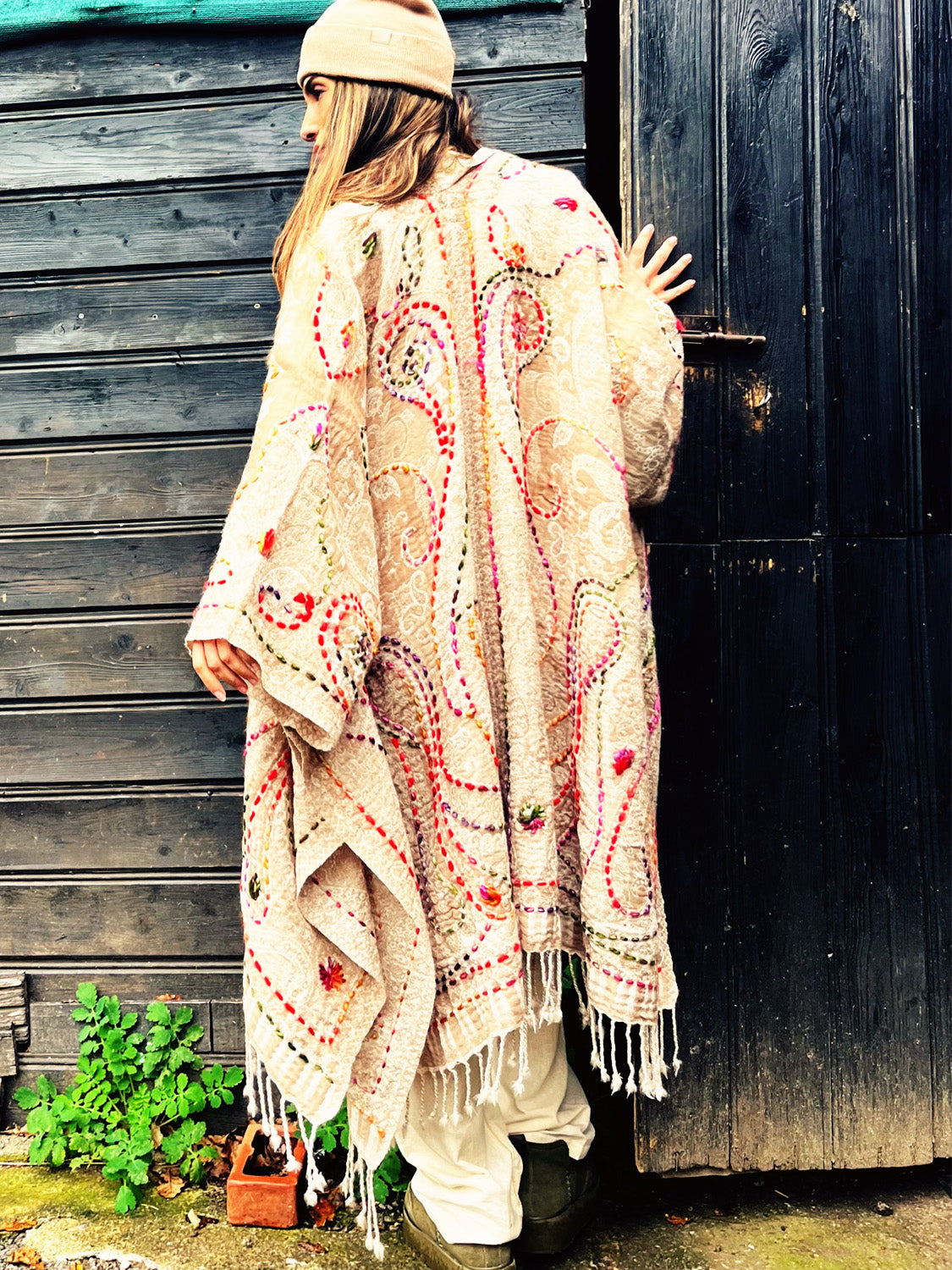 Amoha  Poncho Beige & Colors